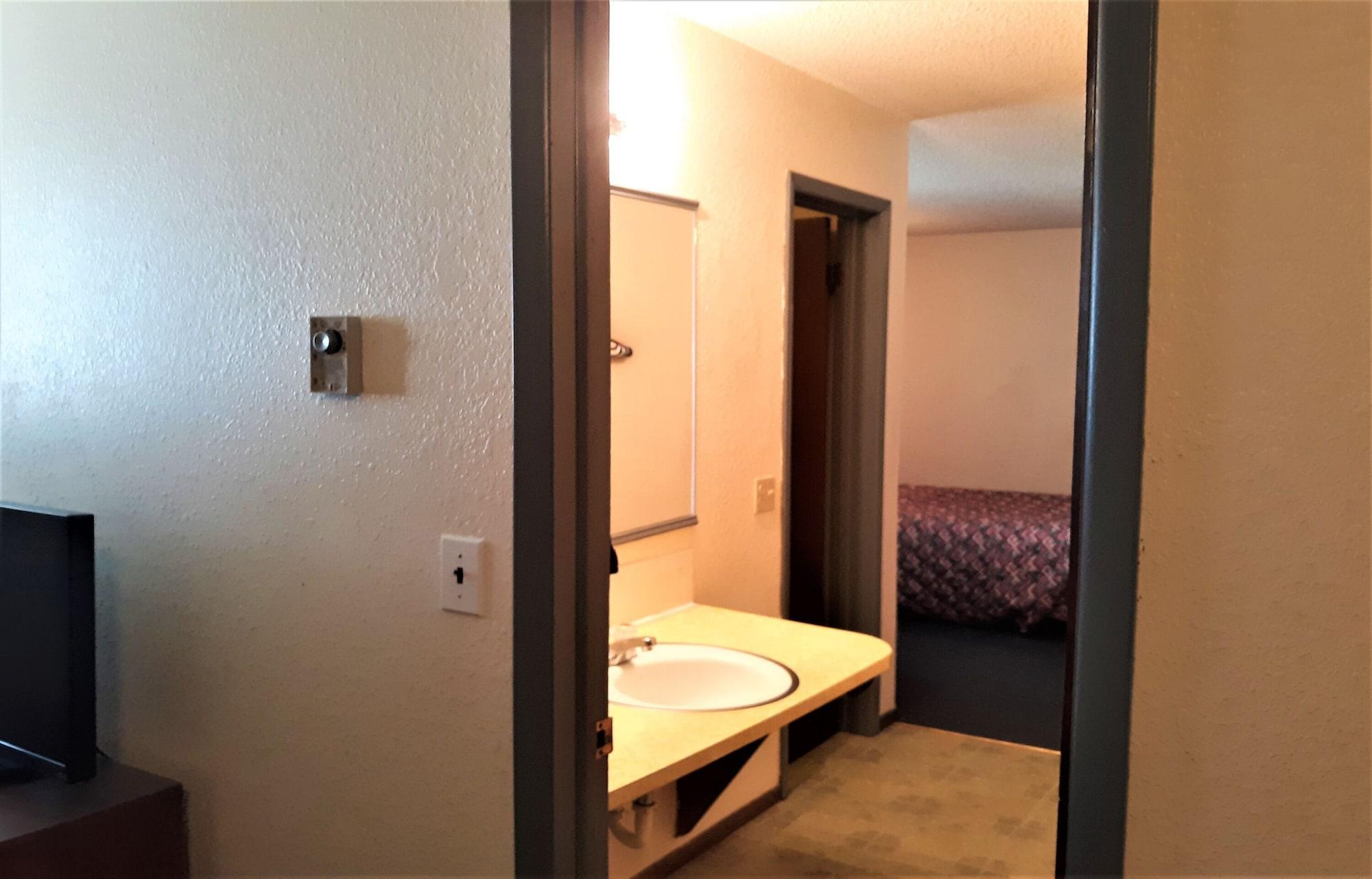 Oyo Hotel Cheyenne Wells - Us 40 外观 照片