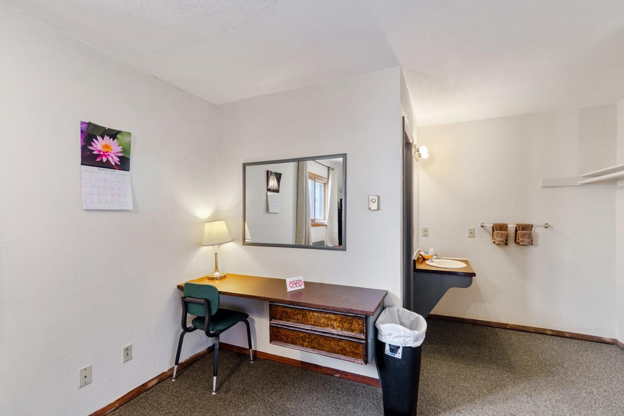 Oyo Hotel Cheyenne Wells - Us 40 外观 照片